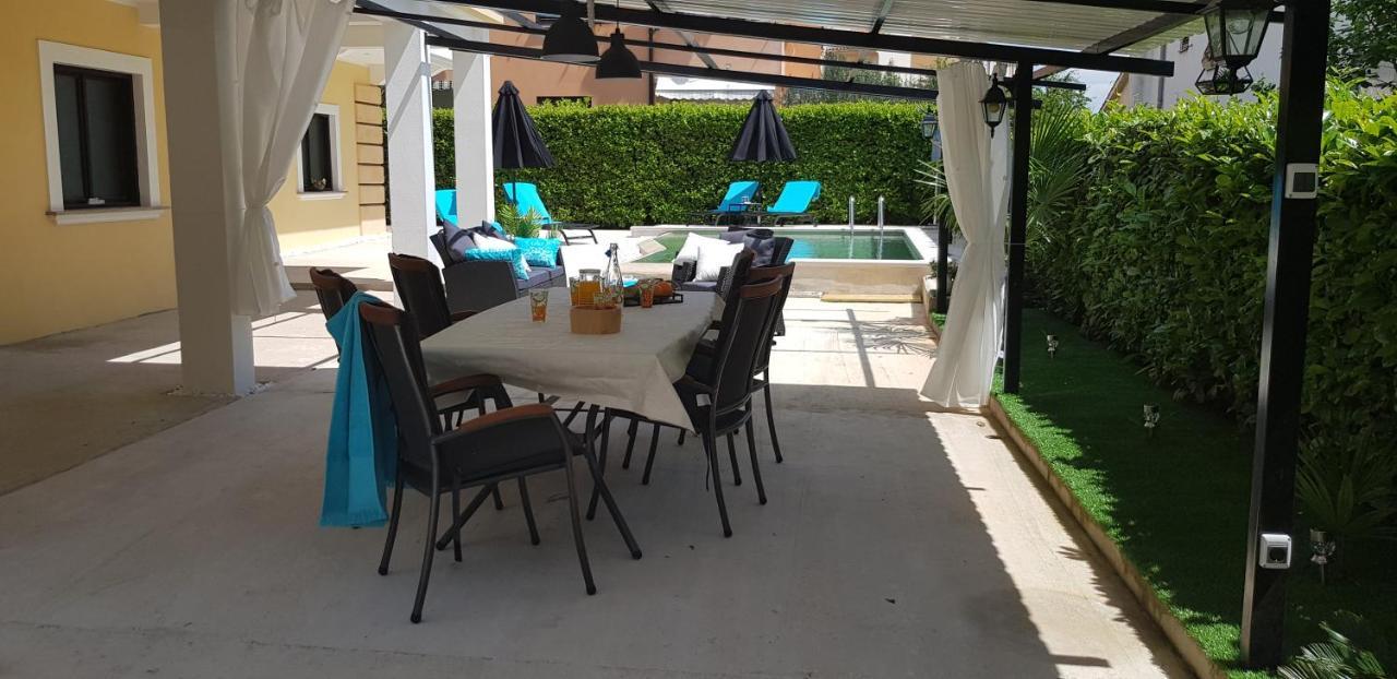 Apartmens Alenka 罗维尼 外观 照片